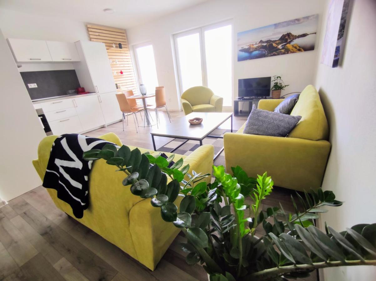 Comfort Apartment For 6 & Loggia & Free Parking Жиліна Екстер'єр фото