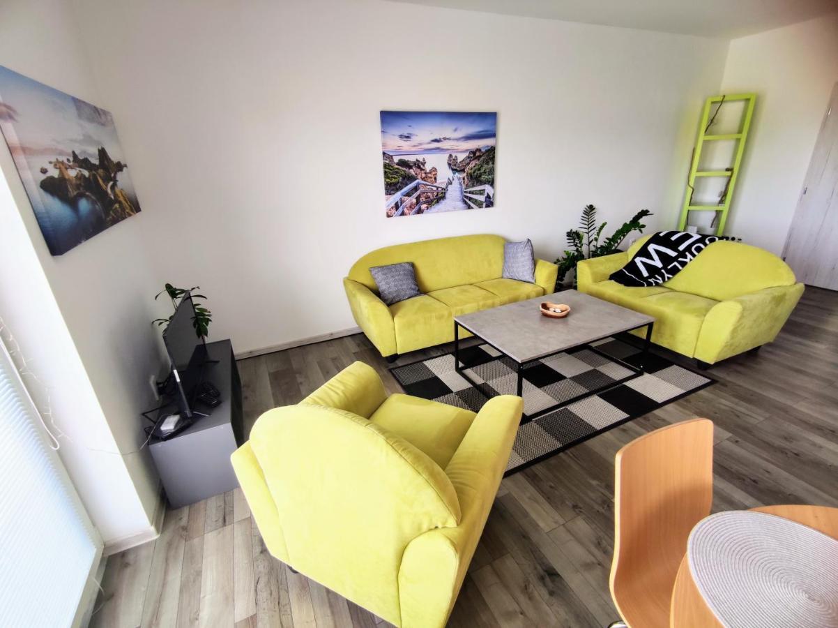 Comfort Apartment For 6 & Loggia & Free Parking Жиліна Екстер'єр фото