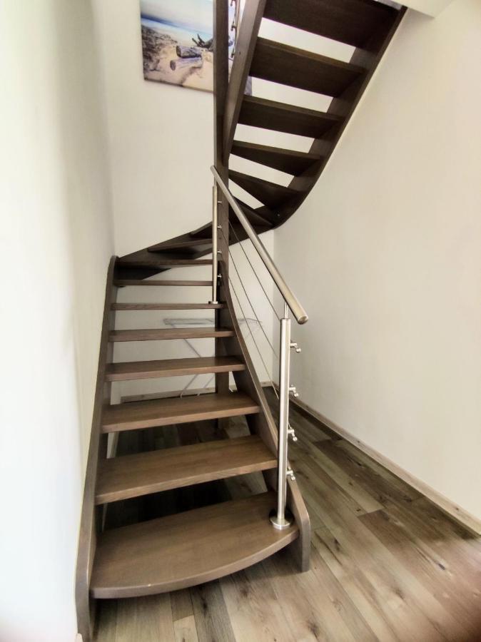 Comfort Apartment For 6 & Loggia & Free Parking Жиліна Екстер'єр фото