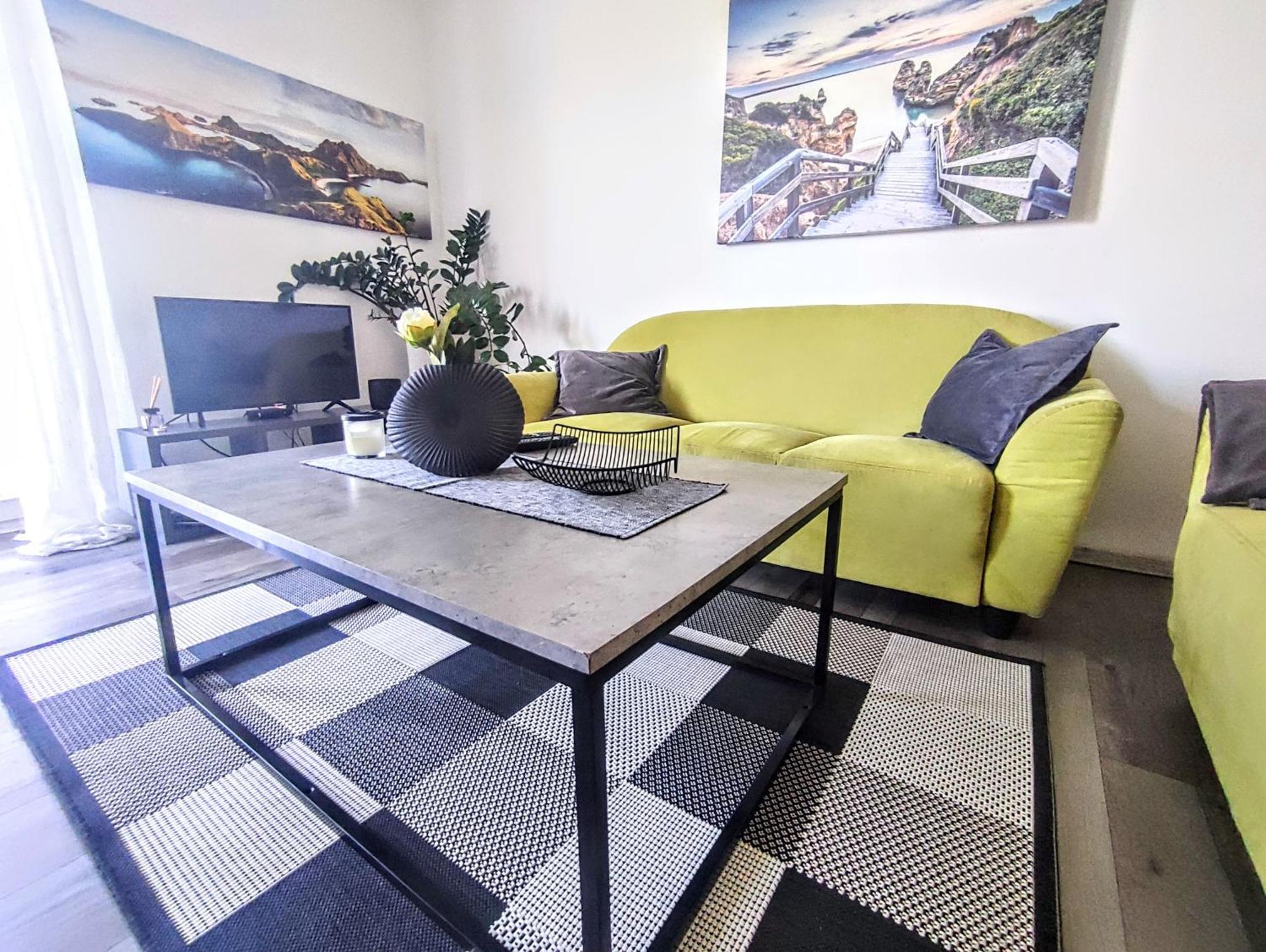 Comfort Apartment For 6 & Loggia & Free Parking Жиліна Екстер'єр фото
